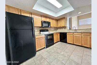 4281 N River Grove Circle #216, Tucson, AZ 85719 - Photo 4