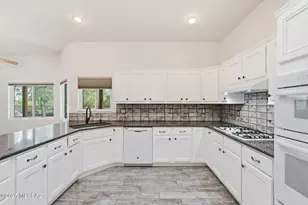 2867 W Owl Vista Pl, Oro Valley, AZ 85742 - Photo 16