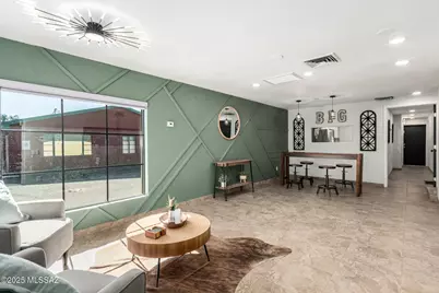 727 Swan N, Tucson, AZ 85711 - Photo 2