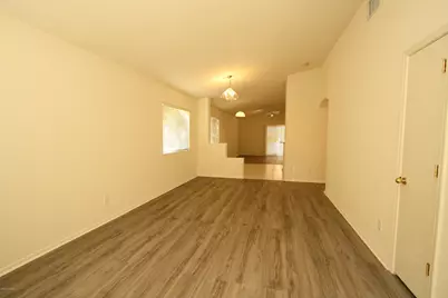 2096 W Double Eagle Drive, Tucson, AZ 85737 - Photo 2