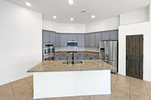 7939 W Imperial Eagle Ct, Tucson, AZ 85757 - Photo 2