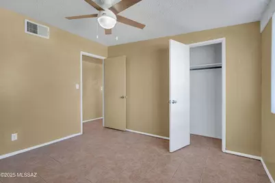 101 W Corona Road, Tucson, AZ 85756 - Photo 20