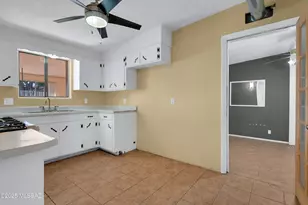 101 W Corona Rd, Tucson, AZ 85756 - Photo 16