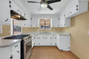 101 W Corona Rd, Tucson, AZ 85756 - Photo 14