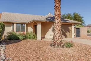 9985 E Banister Dr, Tucson, AZ 85730 - Photo 2