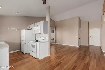9985 E Banister Drive, Tucson, AZ 85730 - Photo 14