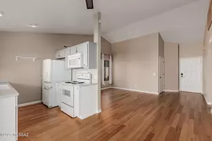 9985 E Banister Dr, Tucson, AZ 85730 - Photo 14