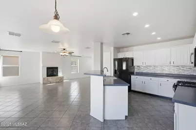 640 W Emerald Key Drive, Green Valley, AZ 85614 - Photo 8