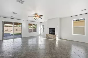 640 W Emerald Key Dr, Green Valley, AZ 85614 - Photo 6