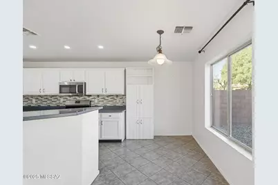 640 W Emerald Key Drive, Green Valley, AZ 85614 - Photo 12