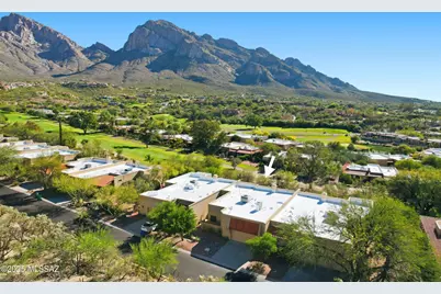 848 E Camino Diestro, Oro Valley, AZ 85704 - Photo 2
