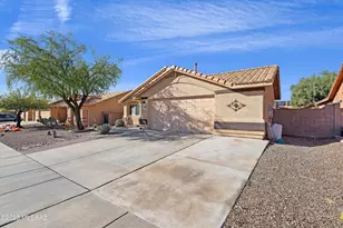 3264 S Thunder Chorus Rd, Tucson, AZ 85713 - Photo 12