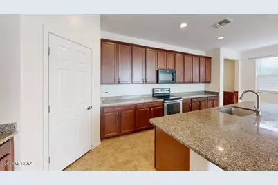 12533 N School Day Drive, Marana, AZ 85653 - Photo 4