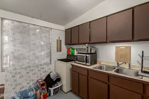 801 W Hawaii Dr, Tucson, AZ 85706 - Photo 12