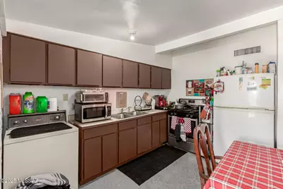 801 W Hawaii Drive, Tucson, AZ 85706 - Photo 10