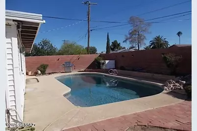 6442 E Scarlett Street, Tucson, AZ 85710 - Photo 2