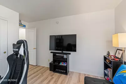 2081 W Cholla Vista Drive, Tucson, AZ 85704 - Photo 32