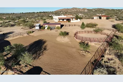 401 N Bully Hill Court, Oracle, AZ 85623 - Photo 2