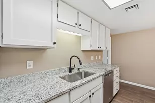 301 N Paseo De Los Conquistadores, Green Valley, AZ 85614 - Photo 16