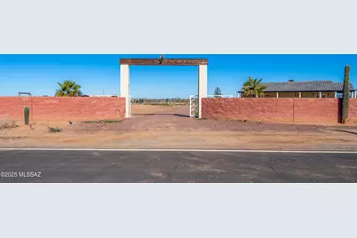 13570 W Manville Road, Tucson, AZ 85743 - Photo 2