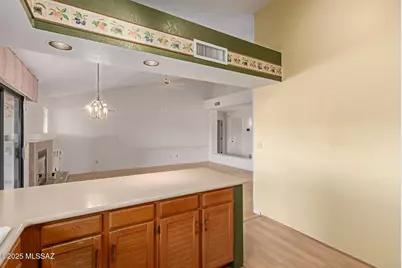 10245 E Essex Village Drive, Tucson, AZ 85748 - Photo 12