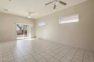 348 E Calle CRIBA, Green Valley, AZ 85614 - Photo 4