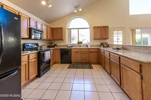 1380 W Copper Creek Pl, Oro Valley, AZ 85737 - Photo 4