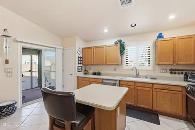 2363 E Wide View Court, Oro Valley, AZ 85755 - Photo 10