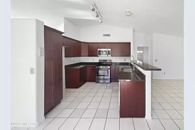 1792 W Ransom Oaks Drive, Tucson, AZ 85746 - Photo 2
