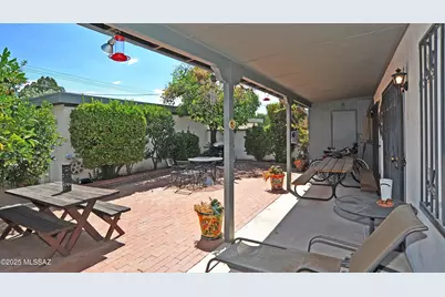 5754 E Grant Road, Tucson, AZ 85712 - Photo 8