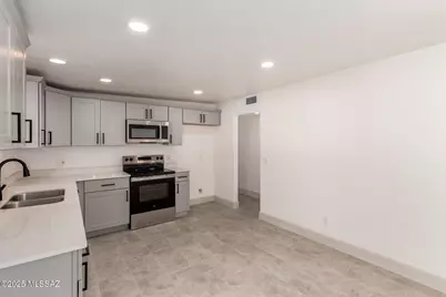 2872 W Via Del Santo, Tucson, AZ 85741 - Photo 10