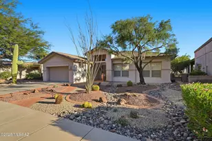 4717 S Fairfax Dr, Green Valley, AZ 85622 - Photo 2