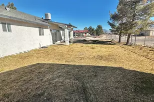 1402 Bobcat Ln, Willcox, AZ 85643 - Photo 2