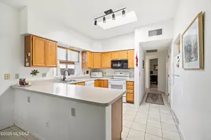 11901 N Labyrinth Dr, Oro Valley, AZ 85737 - Photo 12