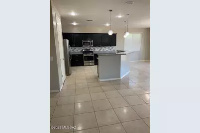 3411 W Tailfeather Drive, Marana, AZ 85658 - Photo 1