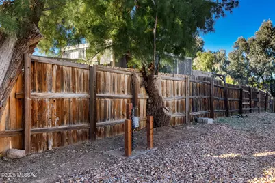 1717 E Allen Road, Tucson, AZ 85719 - Photo 36