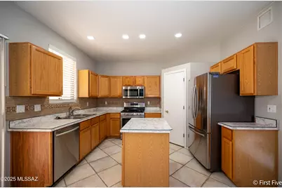 8619 S Desert Dove Drive, Tucson, AZ 85747 - Photo 10