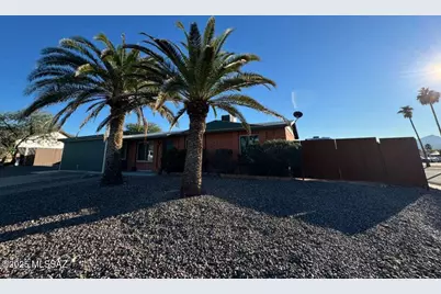 7836 N Soledad Avenue, Tucson, AZ 85741 - Photo 2
