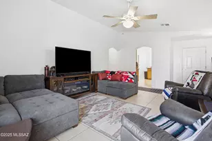 8807 E Mountain Spring Dr, Tucson, AZ 85747 - Photo 12