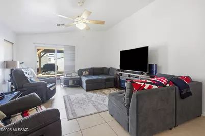 8807 E Mountain Spring Drive, Tucson, AZ 85747 - Photo 16