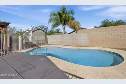 8807 E Mountain Spring Drive, Tucson, AZ 85747 - Photo 1