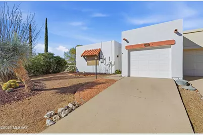 871 N Camino De Luz, Green Valley, AZ 85614 - Photo 2