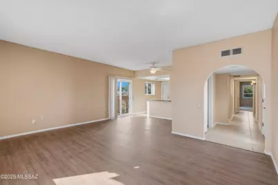 871 N Camino De Luz, Green Valley, AZ 85614 - Photo 6