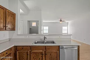 12369 N Globe Mallow Pl, Marana, AZ 85658 - Photo 16