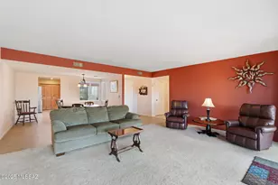 955 S Camino Del Monte, Green Valley, AZ 85614 - Photo 8