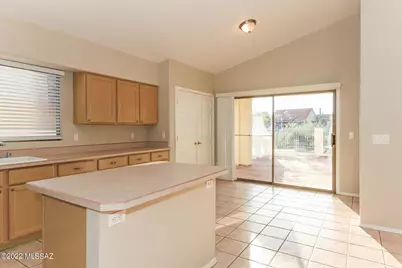 11151 N Desert Flower Drive, Tucson, AZ 85737 - Photo 4