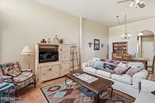 575 W Via Rosaldo, Green Valley, AZ 85614 - Photo 14