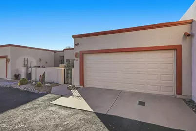 575 W Via Rosaldo, Green Valley, AZ 85614 - Photo 10
