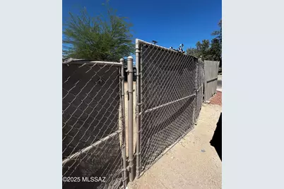 139 E 35th Street, Tucson, AZ 85713 - Photo 32