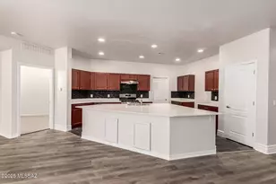 6829 S Cortazar Ct, Tucson, AZ 85756 - Photo 10